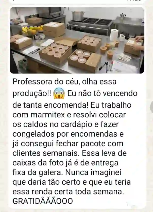 Print de WhatsApp com feedback de aluna do curso de Caldos